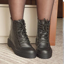 Bota Feminina Axia Coturno Tratorado Blogueira Confortavel